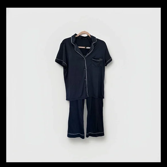 BCBGMAXAZRIA Women's Pajama Set Short Sleeve Notch Collar with Pants-NAVY/WHITE - Picture 2 of 8